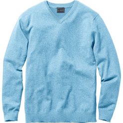 Sweter z dekoltem w serek Regular Fit bonprix jasnoniebieski. Niebieskie swetry klasyczne męskie marki bonprix, s, z dzianiny, klasyczne, z dekoltem w serek. Za 74,99 zł.