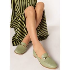 Zielone Mokasyny Elimenise. Zielone mokasyny damskie Born2be, eleganckie. Za 89,99 zł.