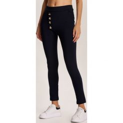 Granatowe Legginsy Ryreth. Niebieskie legginsy damskie Renee, s, bez wzorów. Za 69,99 zł.