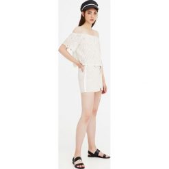 Jeansowa spódnica z lampasami. Szare spódniczki damskie Pull&Bear, bez wzorów, z jeansu. Za 49,90 zł.