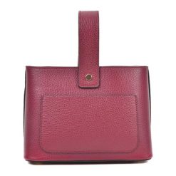 Torebka w kolorze czerwonym - (S)25 x (W)17 x (G)10,5 cm. Czerwone torebki klasyczne damskie Bestsellers bags, z materiału. W wyprzedaży za 229,95 zł.