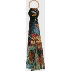 Desigual - Chusta. Czarne chusty damskie marki Desigual, z poliesteru. W wyprzedaży za 89,90 zł.
