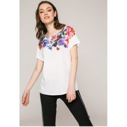 Desigual - Top. Szare topy damskie marki Desigual, s, z nadrukiem, z bawełny, z dekoltem w łódkę. W wyprzedaży za 129,90 zł.