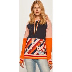 Femi Stories - Bluza Kenta. Bluzy damskie Femi Stories, s, z aplikacjami, z dzianiny, bez rękawów, z kapturem. W wyprzedaży za 259,90 zł.