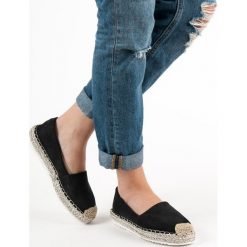 ZAMSZOWE ESPADRYLE. Niebieskie baleriny damskie SHELOVET, bez wzorów, z zamszu, bez obcasa. Za 76,90 zł.
