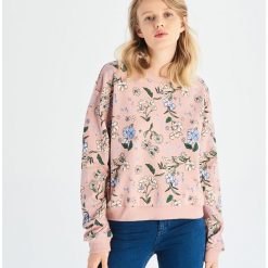 Bluza w kwiaty - Różowy. Różowe bluzy damskie marki Sinsay, s, w kwiaty, bez rękawów, bez kaptura. Za 49,99 zł.