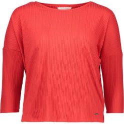 Koszulka w kolorze czerwonym. Czerwone t-shirty damskie Tom Tailor, s, z okrągłym kołnierzem. W wyprzedaży za 56,95 zł.