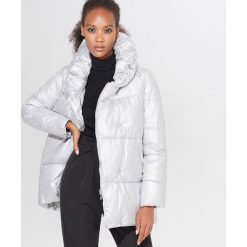 Pikowana kurtka oversize - Srebrny. Szare kurtki damskie Mohito, bez wzorów, bez kaptura. Za 229,99 zł.