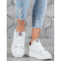 Trampki na platformie fashion. Trampki i tenisówki damskie SHELOVET, bez wzorów, ze skóry ekologicznej, bez zapięcia. Za 79,00 zł.