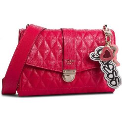 Torebka GUESS - HWSG71 81200 PAS. Różowe torebki klasyczne damskie marki Guess, z aplikacjami, ze skóry ekologicznej, bez dodatków. Za 589,00 zł.