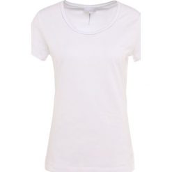 Escada Sport EBASICA Tshirt basic white. Białe topy sportowe damskie marki Escada Sport, z bawełny. Za 269,00 zł.