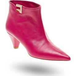 BOTKI Elisabetta Franchi. Czerwone botki damskie Elisabetta Franchi, ze skóry, bez obcasa, na obcasie, bez zapięcia. Za 1169,50 zł.