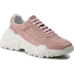 Sneakersy TOGOSHI - TG-11-02-000060 112. Różowe półbuty damskie Togoshi, na co dzień, bez wzorów, ze skóry, bez obcasa, na płaskiej podeszwie, bez zapięcia. W wyprzedaży za 289,00 zł.