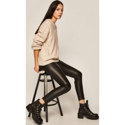 Medicine - Sweter Amber Ambient. Żółte swetry damskie MEDICINE, s, bez wzorów, z elastanu, bez rękawów, bez kaptura. W wyprzedaży za 99,90 zł.