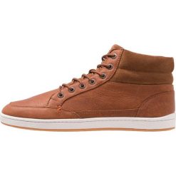 HUB MARK MID 2.0 MERLINS Sneakersy wysokie cognac/offwhite. Brązowe sneakersy męskie marki HUB, bez wzorów, ze skóry, bez zapięcia. Za 509,00 zł.