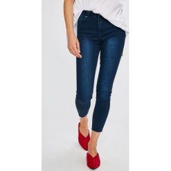 Trendyol - Jeansy. Niebieskie jeansy damskie marki Trendyol, bez wzorów, z elastanu. W wyprzedaży za 89,90 zł.