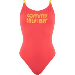 Strój kąpielowy TOMMY HILFIGER UW0UW02113. Różowe stroje kąpielowe damskie TOMMY HILFIGER, xs, bez wzorów, z elastanu. Za 389,00 zł.