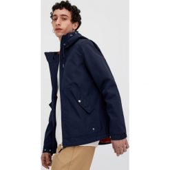 Krótka lekka parka z kapturem. Brązowe parki męskie Pull&Bear, m. Za 89,90 zł.