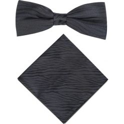 Mucha z poszetką MUC0003211. Czarne muszki męskie Giacomo Conti, bez wzorów, z jedwabiu, eleganckie. Za 129,00 zł.