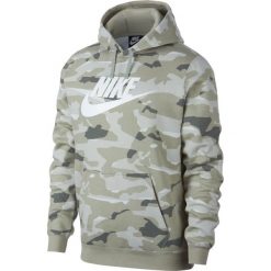 Męska bluza moro z kapturem Nike Sportswear (L). Bluzy męskie Nike, m, z nadrukiem, z bawełny, militarne, z kapturem, bez rękawów, z kapturem. W wyprzedaży za 229,99 zł.