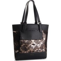 Torebka NOBO - NBAG-F3070-C020 Czarny Ze Srebrnym. Czarne torebki klasyczne damskie Nobo, z materiału, eleganckie. W wyprzedaży za 109,00 zł.