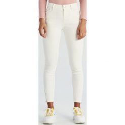 Spodnie skinny - Biały. Białe spodnie damskie Sinsay, s, bez wzorów. Za 59,99 zł.