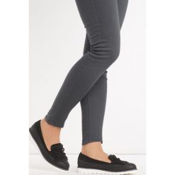 Czarne Mokasyny Igella. Czarne mokasyny damskie Born2be, z materiału, na obcasie. Za 49,99 zł.