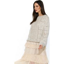 Beżowy Luźny Sweter z Ażurowym Wzorem. Brązowe swetry damskie Molly.pl, uniwersalny, bez wzorów, z jeansu, eleganckie, z długim rękawem, długie, bez kaptura. Za 129,90 zł.