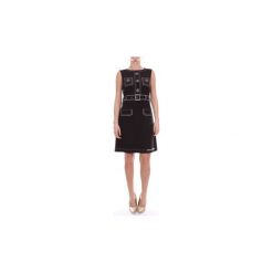 Sukienki krótkie Moschino A04335834. Czarne sukienki damskie MOSCHINO, bez wzorów, bez kołnierzyka, z krótkim rękawem, krótkie, mini. Za 1020,22 zł.