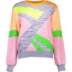 Swetry klasyczne damskie: Sweter ze wzorem