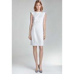 Ecru Sukienka Koktajlowa z Kokardką. Szare sukienki damskie Molly.pl, na co dzień, xxl, w paski, eleganckie, z klasycznym kołnierzykiem, z krótkim rękawem, krótkie, mini, proste. Za 149,90 zł.