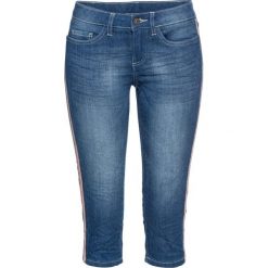 Dżinsy rybaczki z ćwiekami bonprix niebieski "stone”. Niebieskie jeansy damskie bonprix. Za 134,99 zł.