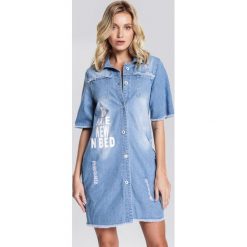 Niebieska Sukienka Get-Up-And-Go. Niebieskie sukienki damskie marki other, na lato, s, bez wzorów, z jeansu, bez kołnierzyka, bez rękawów. Za 64,99 zł.