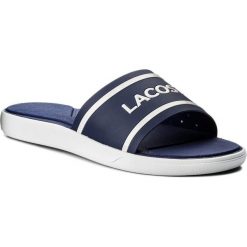 Klapki Lacoste L.30 Slide 118 1 Caw 7-35CAW00202B9. Niebieskie klapki damskie Lacoste, bez wzorów, bez obcasa. W wyprzedaży za 89,00 zł.