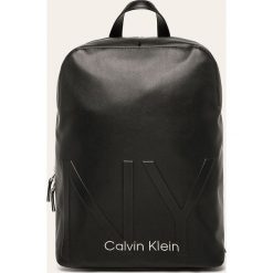 Calvin Klein - Plecak. Czarne plecaki męskie Calvin Klein, bez wzorów, ze skóry ekologicznej. W wyprzedaży za 499,90 zł.