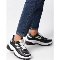 Czarne Sneakersy Matthiola. Czarne sneakersy damskie Born2be, ze skóry. Za 99,99 zł.