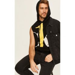 Calvin Klein Jeans - Bluza CK One. Czarne bluzy męskie Calvin Klein Jeans, m, z nadrukiem, z bawełny, z kapturem, bez rękawów, z kapturem. W wyprzedaży za 279,90 zł.
