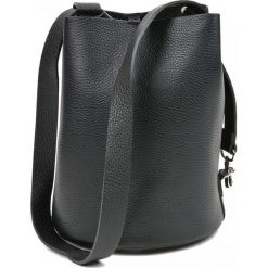 Mangotti torebka SS19 MG czarny. Czarne torebki klasyczne damskie Mangotti, w paski, ze skóry, eleganckie, na ramię, bez dodatków. Za 999,00 zł.
