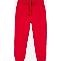 Blukids - Spodnie dziecięce 98-128 cm (2-pack). Czerwone spodnie chłopięce marki Blukids, z bawełny. W wyprzedaży za 49,90 zł.