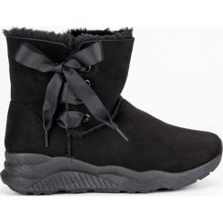 STYLOWE ŚNIEGOWCE Z FUTERKIEM. Czerwone buty zimowe damskie LEMAX. Za 89,90 zł.