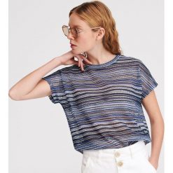 T-shirt z ażurowym wzorem - Granatowy. Niebieskie t-shirty damskie Reserved, s, bez wzorów, bez kołnierzyka. W wyprzedaży za 19,99 zł.