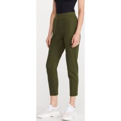 Dzianinowe spodnie - Khaki. Spodnie damskie Reserved. Za 79,99 zł.