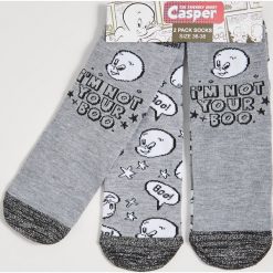 Skarpetki Casper - Jasny szary. Szare skarpetki damskie Sinsay, bez wzorów. Za 14,99 zł.
