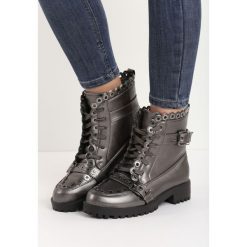 Szare Botki Stylish. Szare botki damskie na zamek Born2be, na niskim obcasie. Za 89,99 zł.