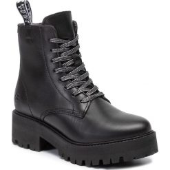 Trapery TAMARIS - 1-25456-23 Black 001. Czarne trapery damskie Tamaris, ze skóry, bez obcasa, bez zapięcia. W wyprzedaży za 259,00 zł.