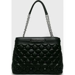 Love Moschino - Torebka. Czarne torebki klasyczne damskie Love Moschino, bez wzorów, z materiału, casualowe, na ramię, średnie, pikowane, bez dodatków. Za 899,90 zł.