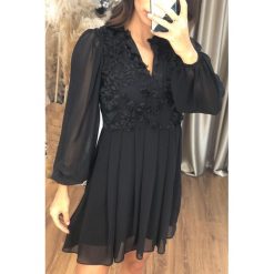 Sukienka ELMARA BLACK. Czarne sukienki damskie Sukienka ELMARA BLACK, s, bez wzorów, bez kołnierzyka, z krótkim rękawem, krótkie, mini. W wyprzedaży za 79,00 zł.
