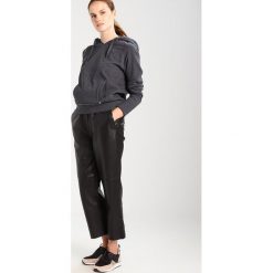 Bluzy rozpinane damskie: khujo SANTJA Bluza z kapturem darkgrey