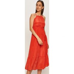 Answear - Sukienka. Czerwone sukienki damskie ANSWEAR, na co dzień, s, bez wzorów, z poliesteru, casualowe, z dekoltem karo, bez rękawów, midi, rozkloszowane. Za 149,90 zł.