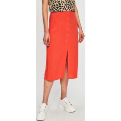 Answear - Spódnica. Pomarańczowe spódniczki damskie ANSWEAR, na co dzień, s, bez wzorów, z wiskozy, z podwyższonym stanem, midi, rozkloszowane. W wyprzedaży za 49,90 zł.